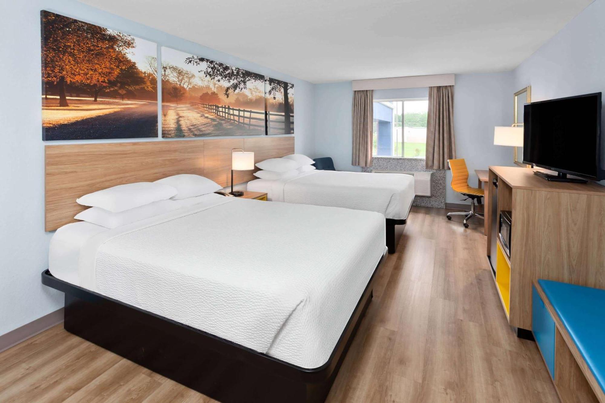 Days Inn & Suites By Wyndham Siler City Bagian luar foto