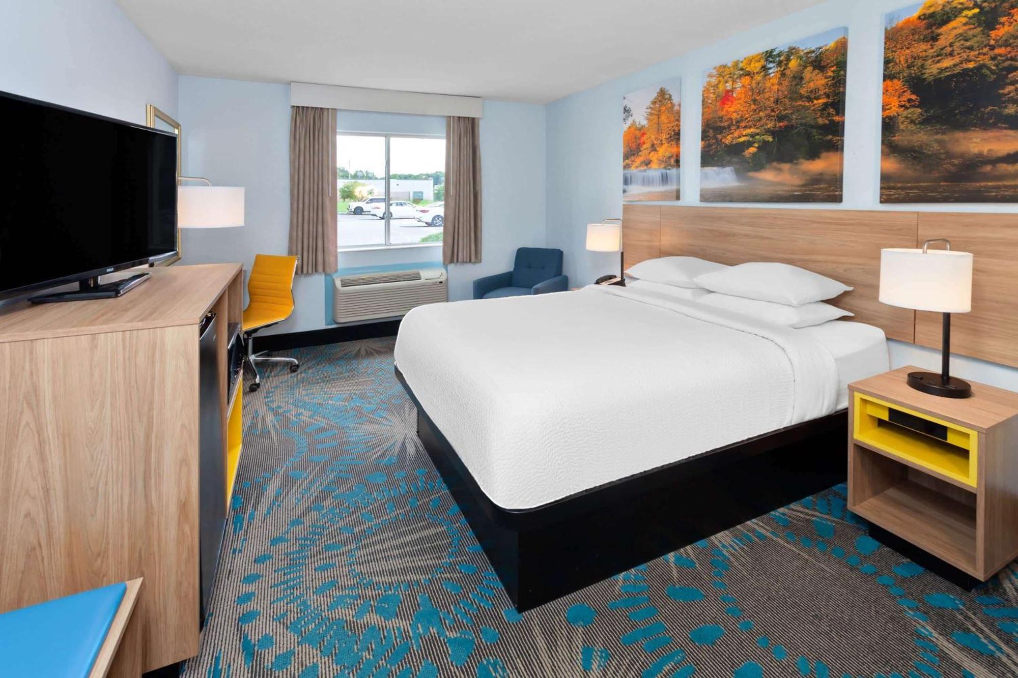 Days Inn & Suites By Wyndham Siler City Bagian luar foto