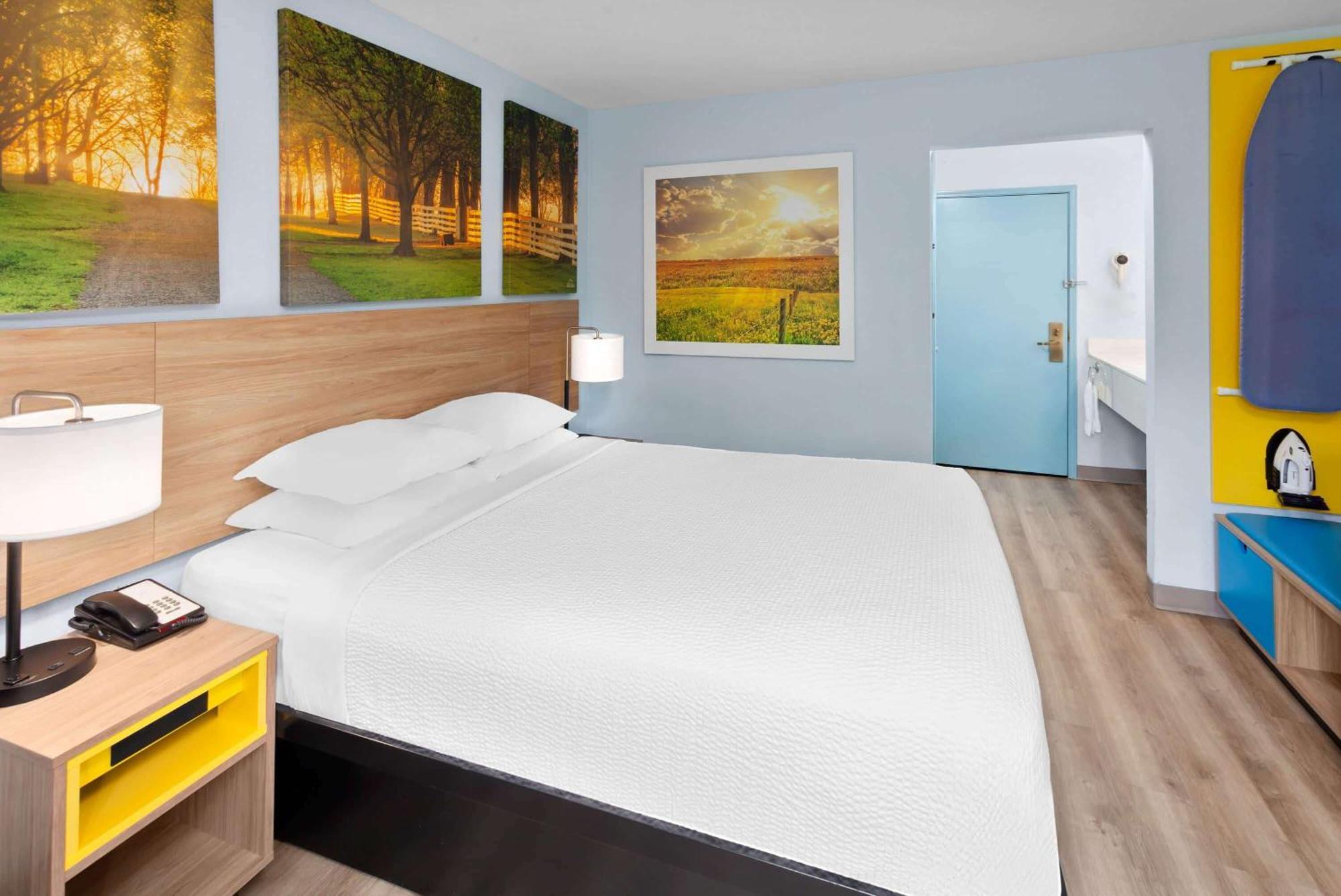 Days Inn & Suites By Wyndham Siler City Bagian luar foto
